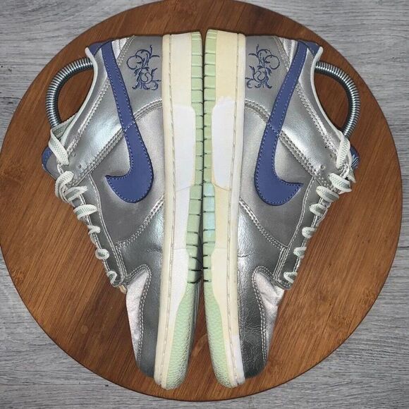NIKE Dunk Low Floral Shoes GS 6Y Womens 7.5 309601-042 Metallic Silver Blue Moon - Picture 8 of 16
